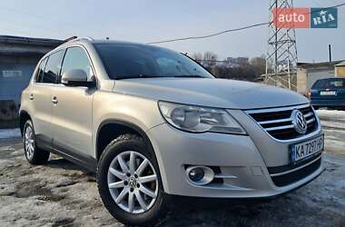 Позашляховик / Кросовер Volkswagen Tiguan 2008 в Києві