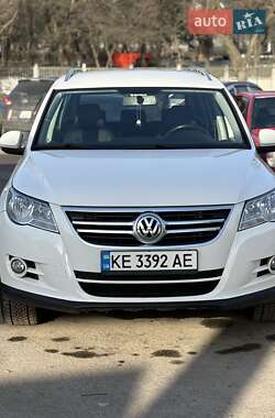 Внедорожник / Кроссовер Volkswagen Tiguan 2010 в Днепре