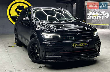 Позашляховик / Кросовер Volkswagen Tiguan 2018 в Чернівцях