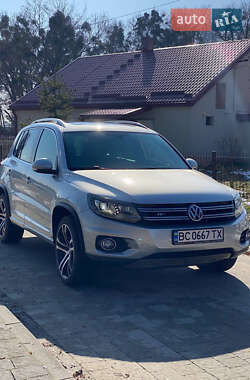 Внедорожник / Кроссовер Volkswagen Tiguan 2016 в Винниках