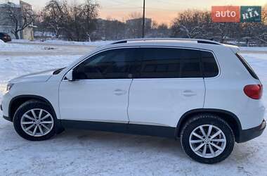 Внедорожник / Кроссовер Volkswagen Tiguan 2016 в Чернигове