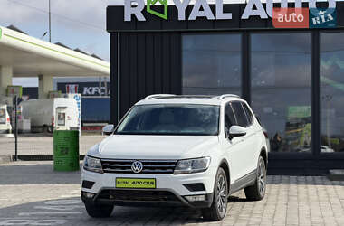Позашляховик / Кросовер Volkswagen Tiguan 2017 в Львові