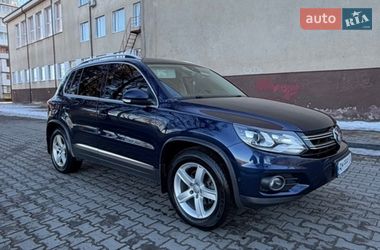 Внедорожник / Кроссовер Volkswagen Tiguan 2015 в Звягеле