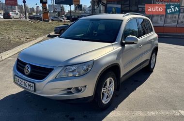 Позашляховик / Кросовер Volkswagen Tiguan 2008 в Києві