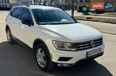 Внедорожник / Кроссовер Volkswagen Tiguan 2020 в Киеве