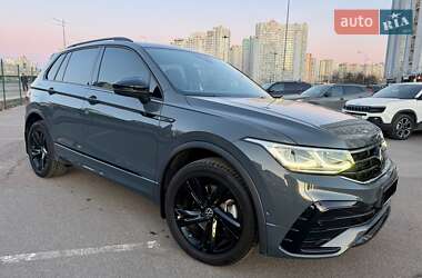 Внедорожник / Кроссовер Volkswagen Tiguan 2023 в Киеве