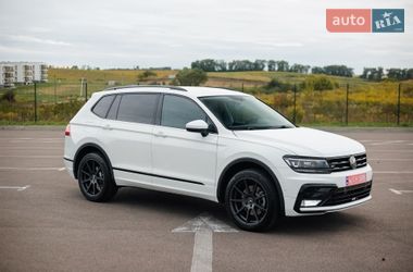 Внедорожник / Кроссовер Volkswagen Tiguan 2019 в Киеве
