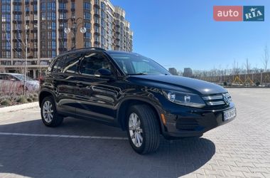 Позашляховик / Кросовер Volkswagen Tiguan 2017 в Києві