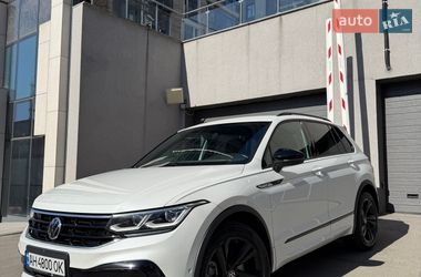 Внедорожник / Кроссовер Volkswagen Tiguan 2021 в Киеве