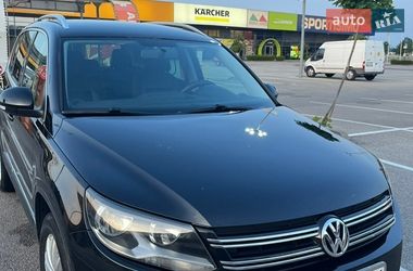 Позашляховик / Кросовер Volkswagen Tiguan 2011 в Ужгороді