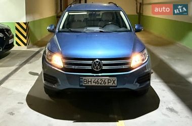 Внедорожник / Кроссовер Volkswagen Tiguan 2017 в Одессе