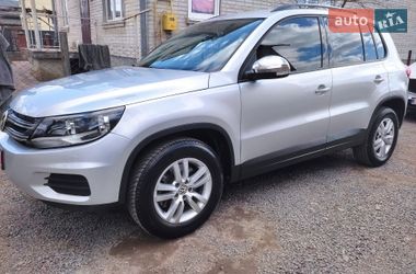Внедорожник / Кроссовер Volkswagen Tiguan 2016 в Львове