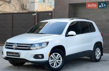 Позашляховик / Кросовер Volkswagen Tiguan 2016 в Миколаєві