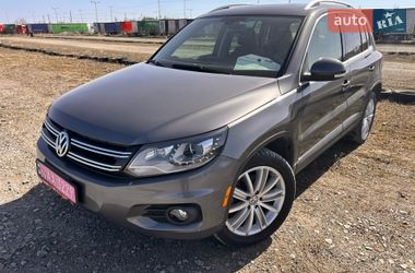 Внедорожник / Кроссовер Volkswagen Tiguan 2016 в Львове