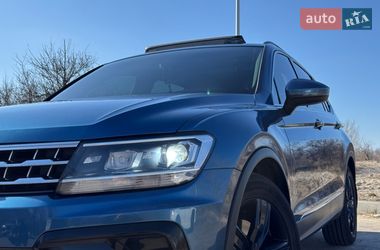 Внедорожник / Кроссовер Volkswagen Tiguan 2017 в Киеве