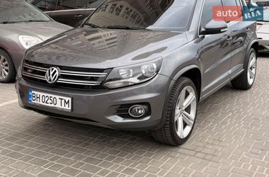 Внедорожник / Кроссовер Volkswagen Tiguan 2016 в Одессе
