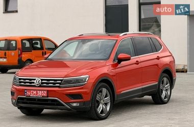 Внедорожник / Кроссовер Volkswagen Tiguan 2018 в Львове