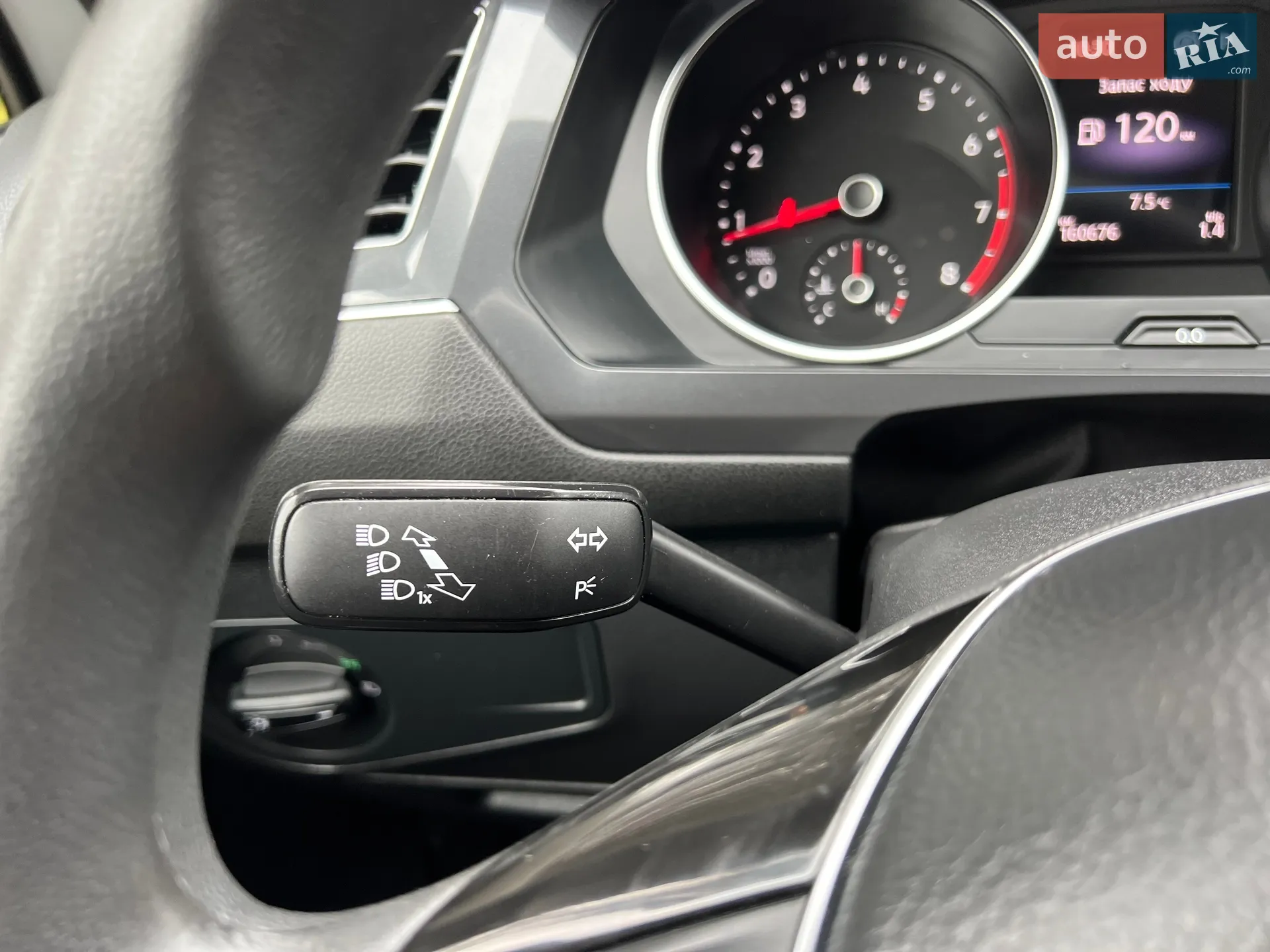 2019 Volkswagen Tiguan - мініатюра 16