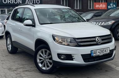 Позашляховик / Кросовер Volkswagen Tiguan 2017 в Дніпрі
