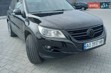 Внедорожник / Кроссовер Volkswagen Tiguan 2009 в Хусте