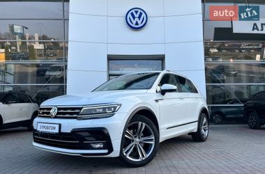Позашляховик / Кросовер Volkswagen Tiguan 2018 в Львові