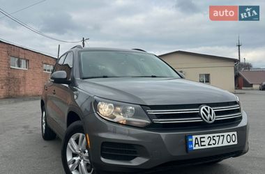 Внедорожник / Кроссовер Volkswagen Tiguan 2015 в Днепре