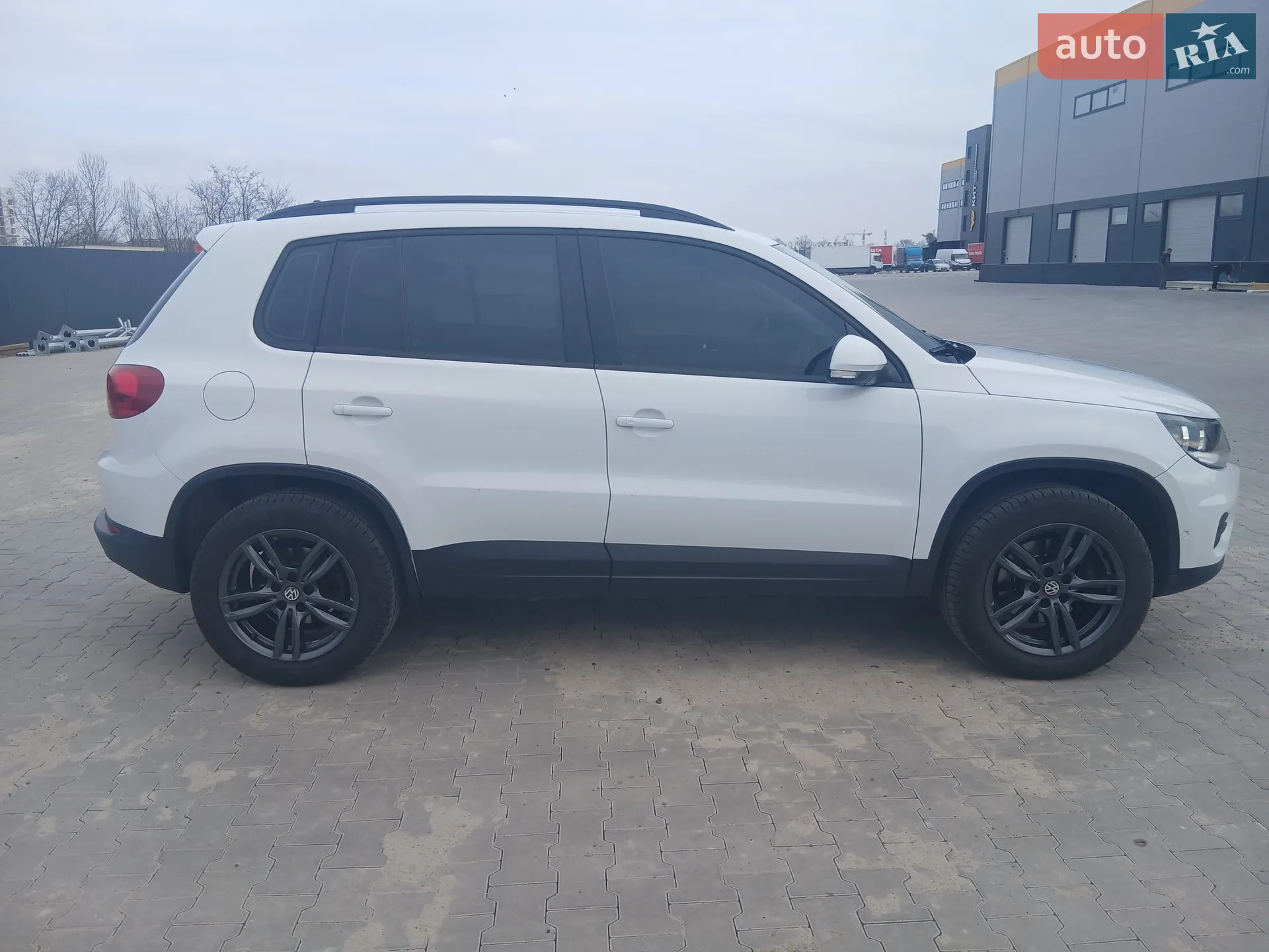 2017 Volkswagen Tiguan - мініатюра 2