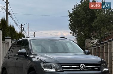 Внедорожник / Кроссовер Volkswagen Tiguan 2020 в Львове