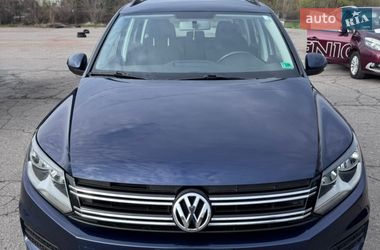 Позашляховик / Кросовер Volkswagen Tiguan 2015 в Полтаві