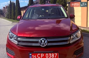 Позашляховик / Кросовер Volkswagen Tiguan 2016 в Львові