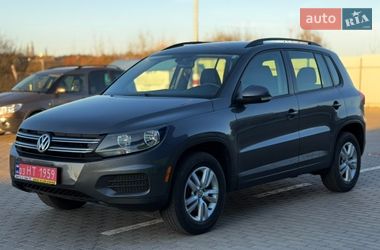 Внедорожник / Кроссовер Volkswagen Tiguan 2016 в Дубно