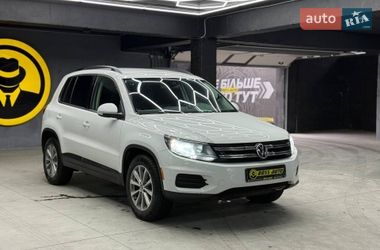 Внедорожник / Кроссовер Volkswagen Tiguan 2015 в Черновцах