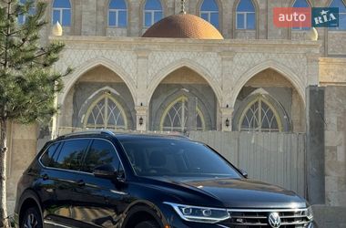 Позашляховик / Кросовер Volkswagen Tiguan 2022 в Одесі