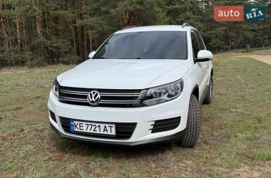 Позашляховик / Кросовер Volkswagen Tiguan 2016 в Кам'янському