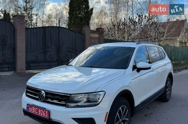 Внедорожник / Кроссовер Volkswagen Tiguan 2020 в Киеве