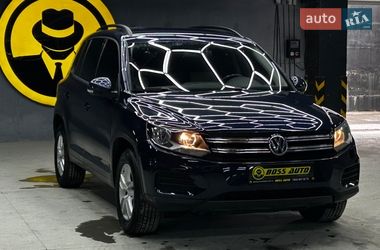 Внедорожник / Кроссовер Volkswagen Tiguan 2015 в Львове