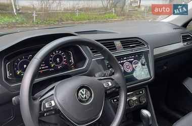 Позашляховик / Кросовер Volkswagen Tiguan 2019 в Харкові