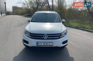 Позашляховик / Кросовер Volkswagen Tiguan 2016 в Києві