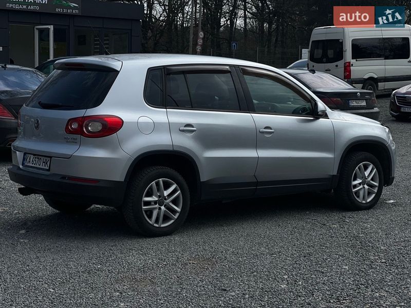 Внедорожник / Кроссовер Volkswagen Tiguan 2010 в Львове