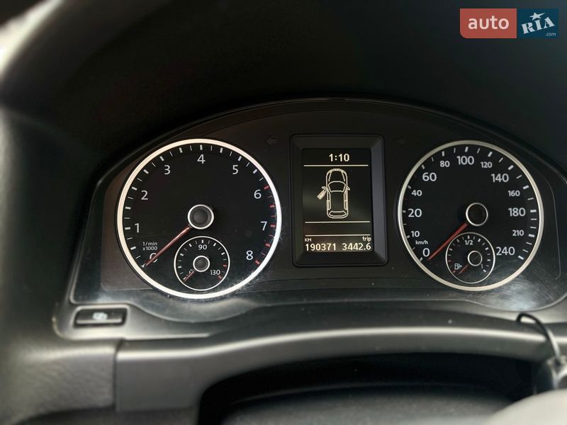 Внедорожник / Кроссовер Volkswagen Tiguan 2010 в Львове