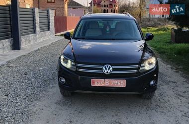 Внедорожник / Кроссовер Volkswagen Tiguan 2015 в Черновцах