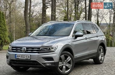 Внедорожник / Кроссовер Volkswagen Tiguan 2021 в Киеве