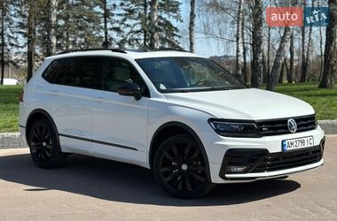 Внедорожник / Кроссовер Volkswagen Tiguan 2020 в Житомире