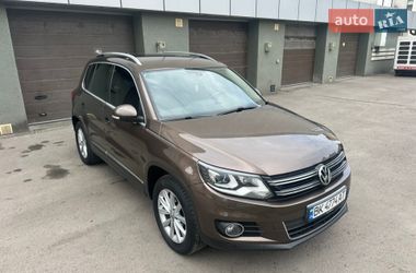 Позашляховик / Кросовер Volkswagen Tiguan 2011 в Рівному