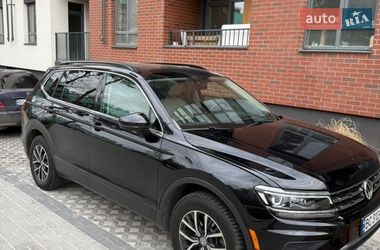 Позашляховик / Кросовер Volkswagen Tiguan 2018 в Львові