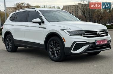 Позашляховик / Кросовер Volkswagen Tiguan 2023 в Києві