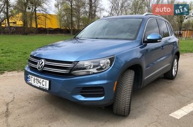 Позашляховик / Кросовер Volkswagen Tiguan 2016 в Києві