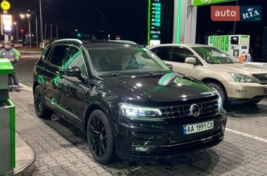 Позашляховик / Кросовер Volkswagen Tiguan 2018 в Києві
