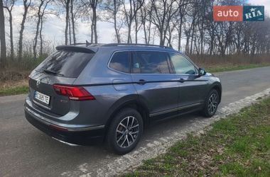 Позашляховик / Кросовер Volkswagen Tiguan 2019 в Золочеві