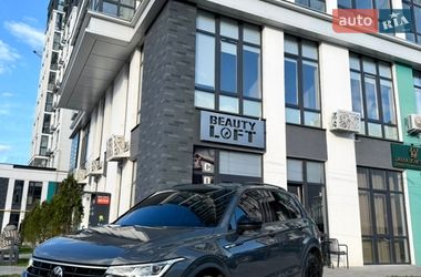 Позашляховик / Кросовер Volkswagen Tiguan 2022 в Києві